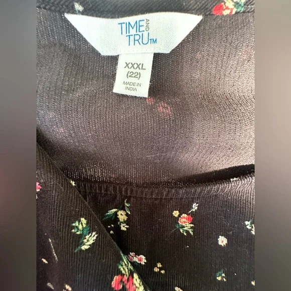 Time and Tru Black Floral Dress - Picture 7 of 8